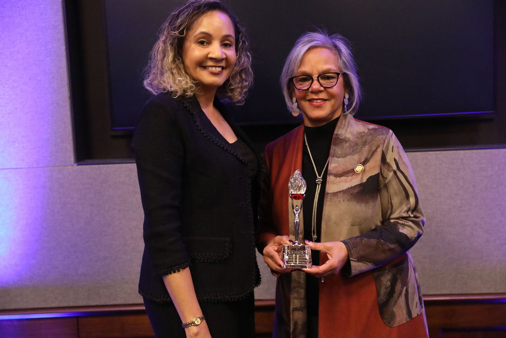 In Our Own Voice honors Congresswoman Robin Kelly with the 2025 Reproductive Justice Champion Award on Capitol Hill.